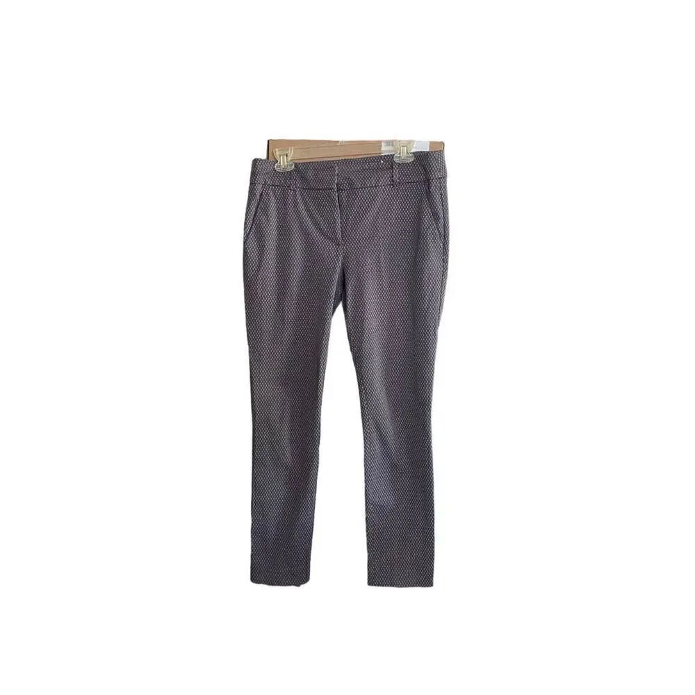 Loft women’s modern gray polkadot, flat front trousers, size 6